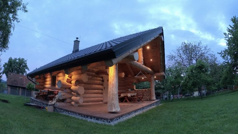 Zrubový dom, kanadský štýl, log home | jrloghomes.sk